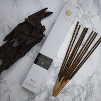 Mysore - Organic Hand-rolled incense sticks coated with oud and sandalwood dust. Infused with musk, sandlewood & oud. - Box of 10