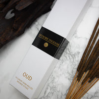 Mysore - Organic Hand-rolled incense sticks coated with oud and sandalwood dust. Infused with musk, sandlewood & oud. - Box of 10