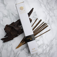 Mysore - Organic Hand-rolled incense sticks coated with oud and sandalwood dust. Infused with musk, sandlewood & oud. - Box of 10