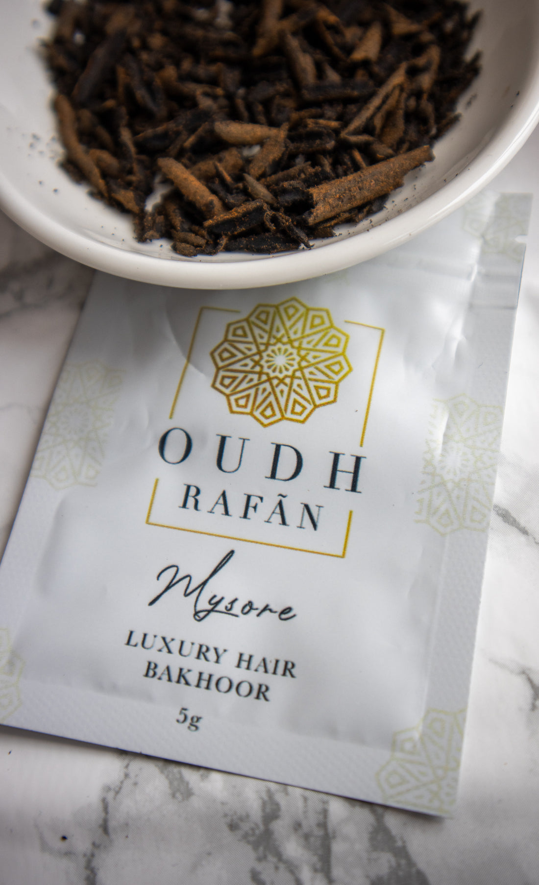 Organic Hair Bakhoor Chips - Mysore - coated with oud and sandalwood dust. Infused with musk, sandlewood & oud - 5g