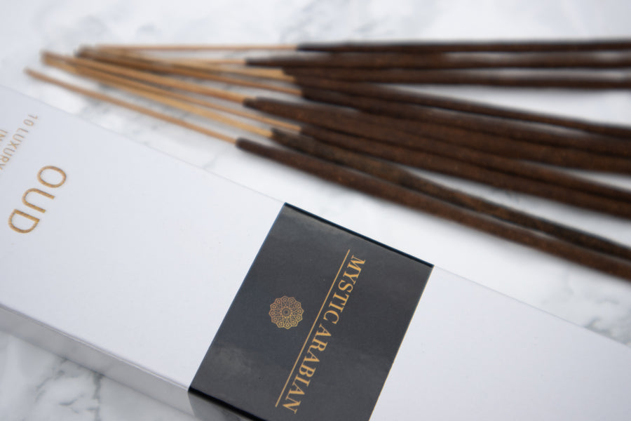 Mystic Arabian - Organic Hand-rolled incense sticks coated with oud & sage dust.  Infused with smokey lavender, citrusy frankincense, patchouli & oud - Box of 10