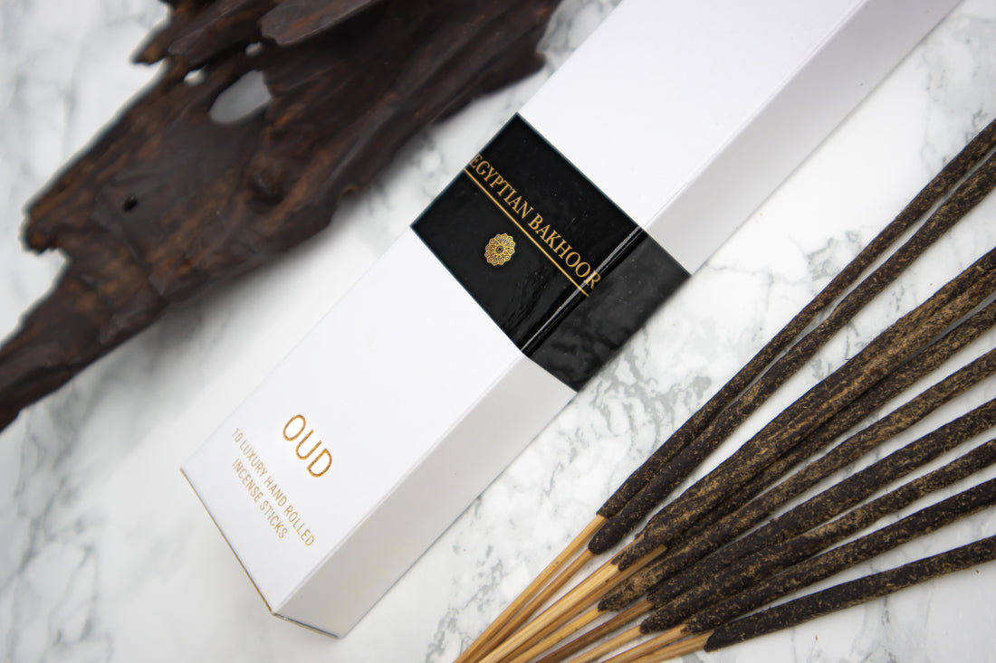 Egyptian Bakhoor - Organic Hand-rolled incense sticks coated with oud & sage dust.  Infused with smokey lavender, citrusy frankincense, patchouli & oud - Box of 10